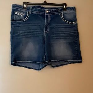 Faded Glory Woman’s Plus Shorts